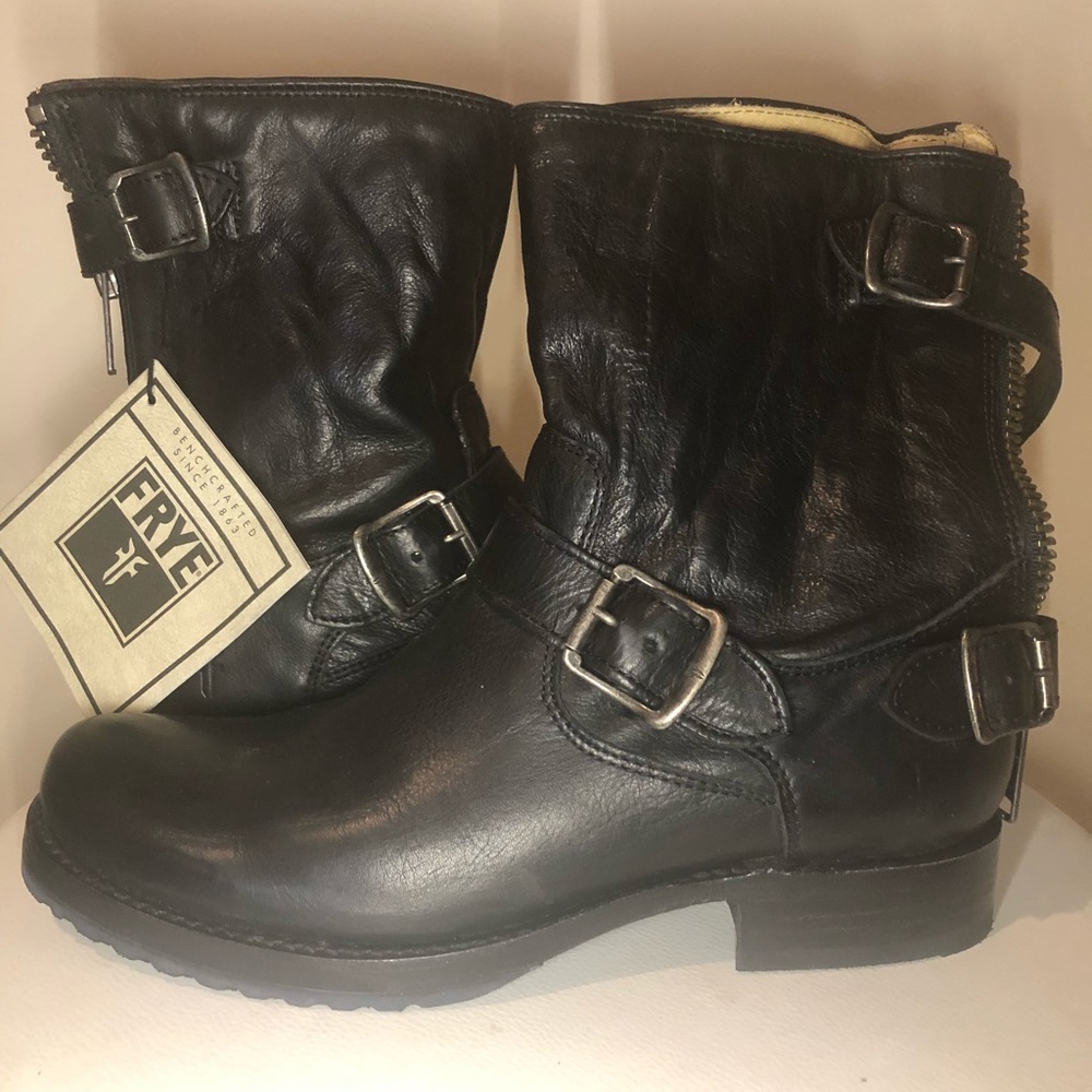 Frye Veronica Back Zip Short Boots